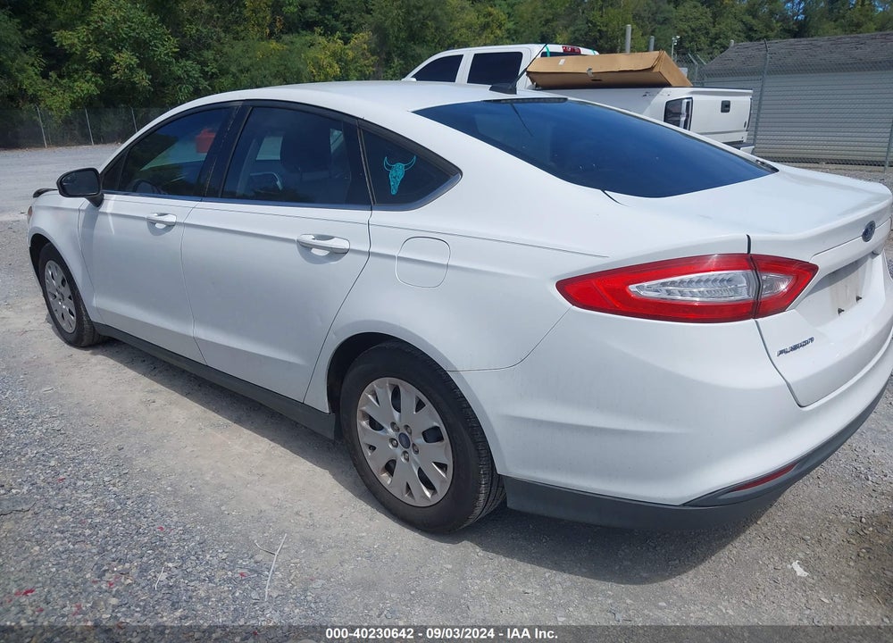 2013 FORD FUSION S VIN: 3FA6P0G71DR126968