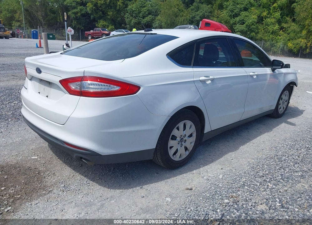 2013 FORD FUSION S VIN: 3FA6P0G71DR126968