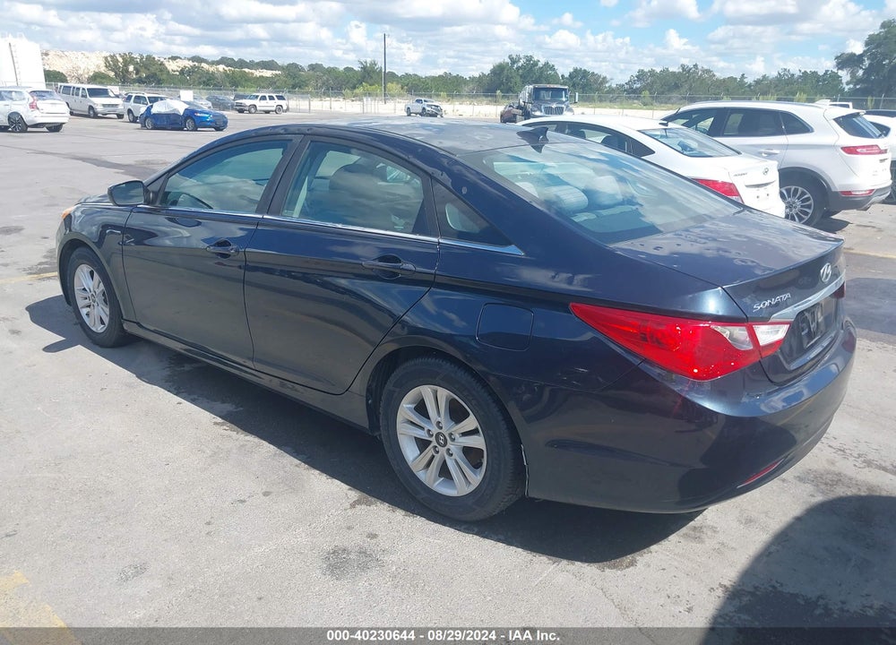 2013 HYUNDAI SONATA GLS VIN: 5NPEB4AC7DH723269