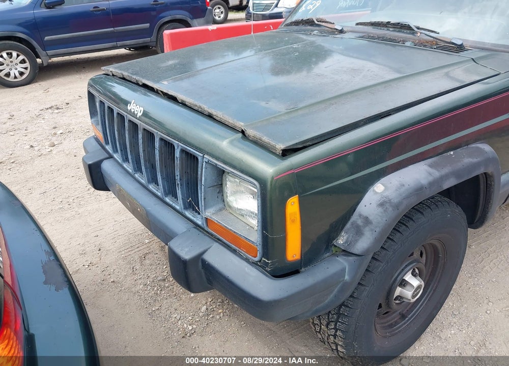 1998 JEEP CHEROKEE SUV (4 DOOR) VIN: 1J4FJ68B7WL130455