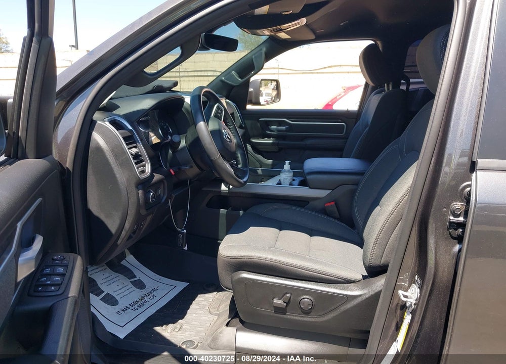2022 RAM 1500 BIG HORN 4X2 5'7 BOX VIN: 1C6RREFT6NN393550