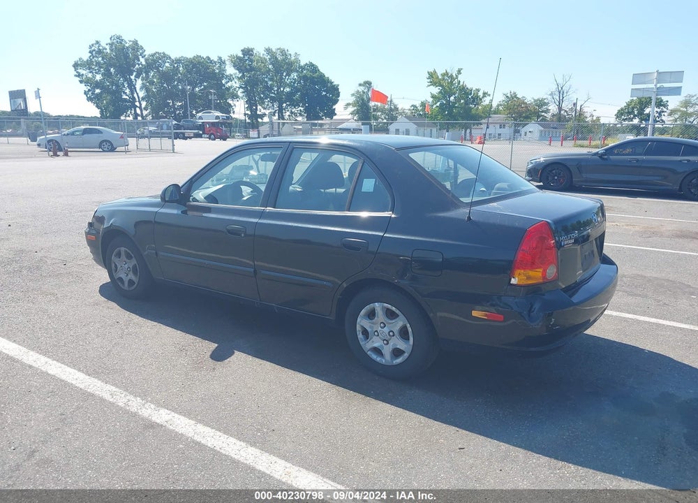 2005 HYUNDAI ACCENT GLS VIN: KMHCG45C25U597067