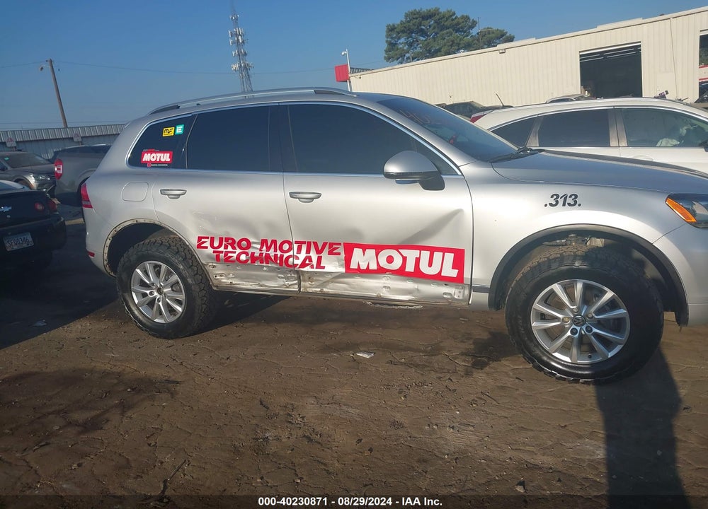 2014 VOLKSWAGEN TOUAREG TDI SPORT VIN: WVGEP9BP3ED012798