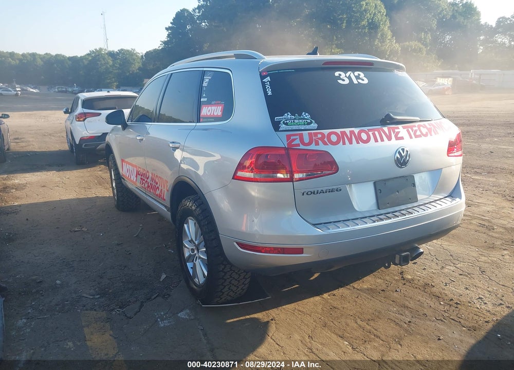 2014 VOLKSWAGEN TOUAREG TDI SPORT VIN: WVGEP9BP3ED012798