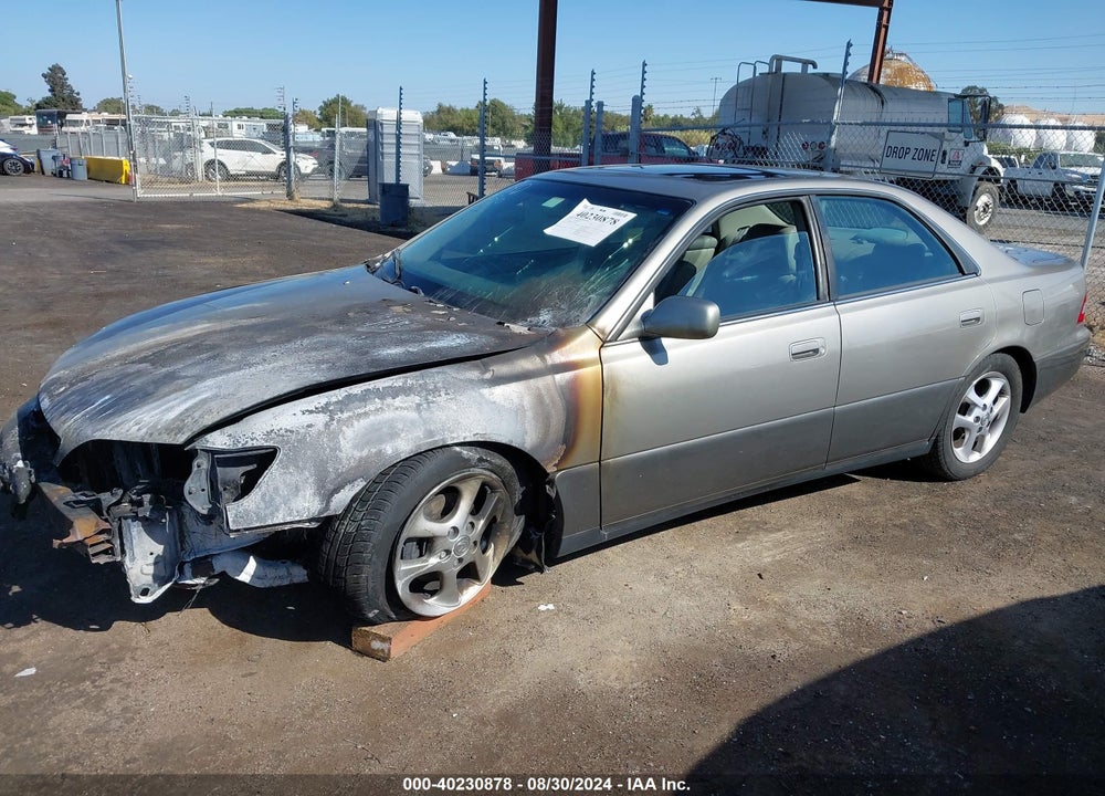 2000 LEXUS ES 300 VIN: JT8BF28G9Y5081940
