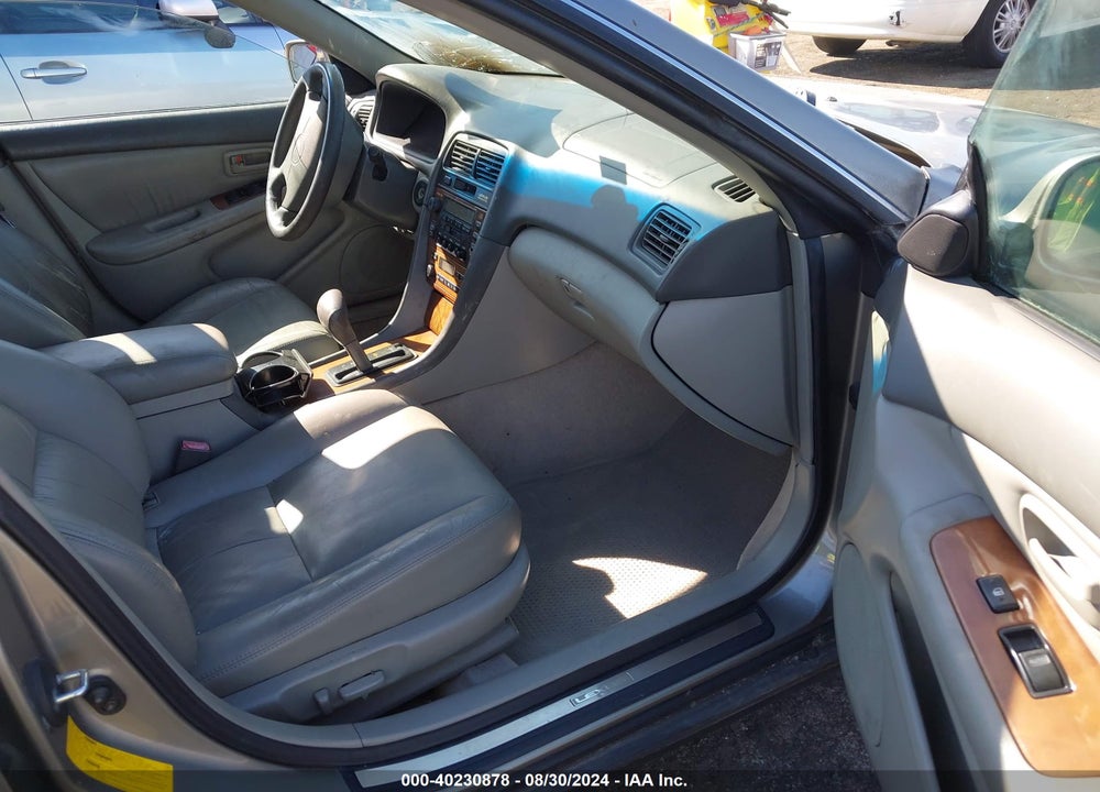 2000 LEXUS ES 300 VIN: JT8BF28G9Y5081940