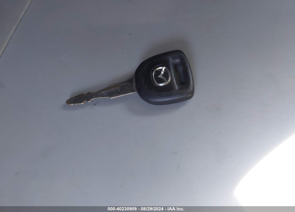 2005 MAZDA 3 S VIN: JM1BK123451242968