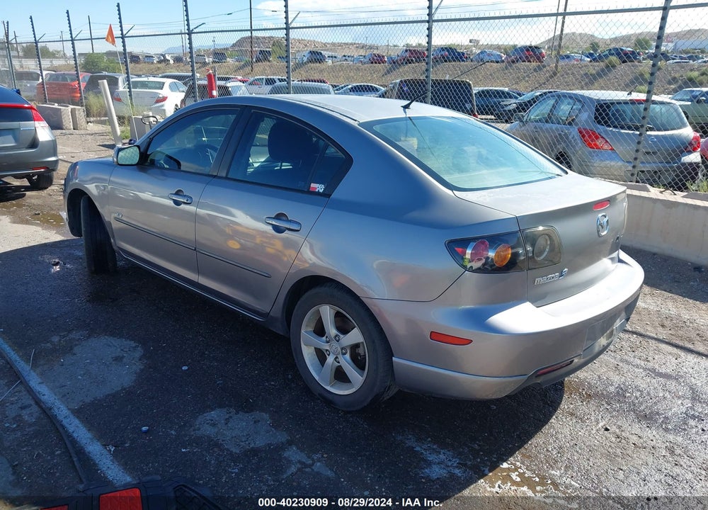 2005 MAZDA 3 S VIN: JM1BK123451242968