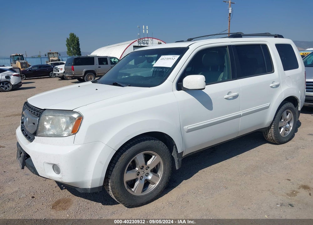 2011 HONDA PILOT EX-L VIN: 5FNYF4H78BB016204
