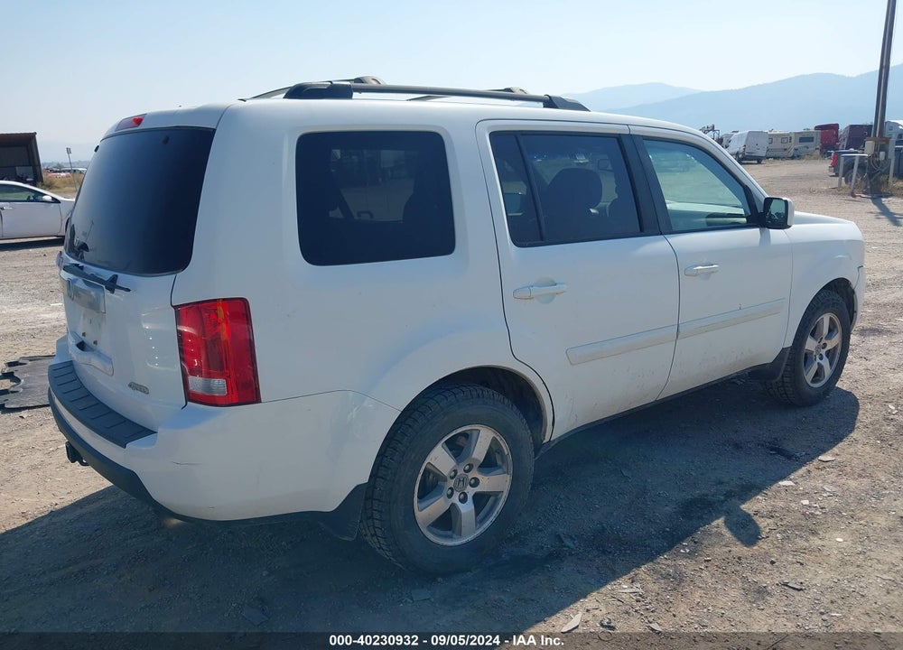 2011 HONDA PILOT EX-L VIN: 5FNYF4H78BB016204