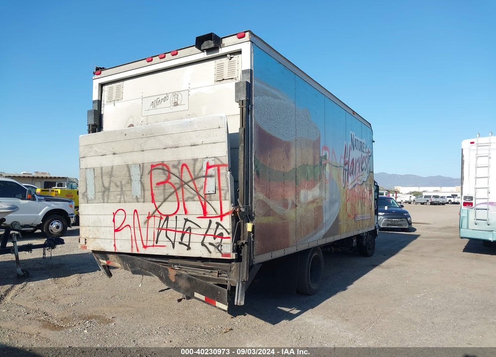 2008 ISUZU NPR VIN: 4KLC4B1U48J802300