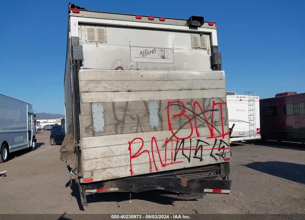 2008 ISUZU NPR VIN: 4KLC4B1U48J802300