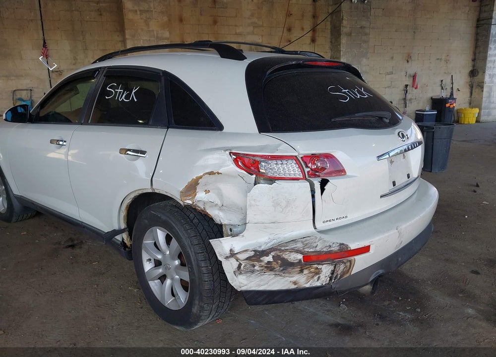 2005 INFINITI FX35 VIN: JNRAS08W05X207221