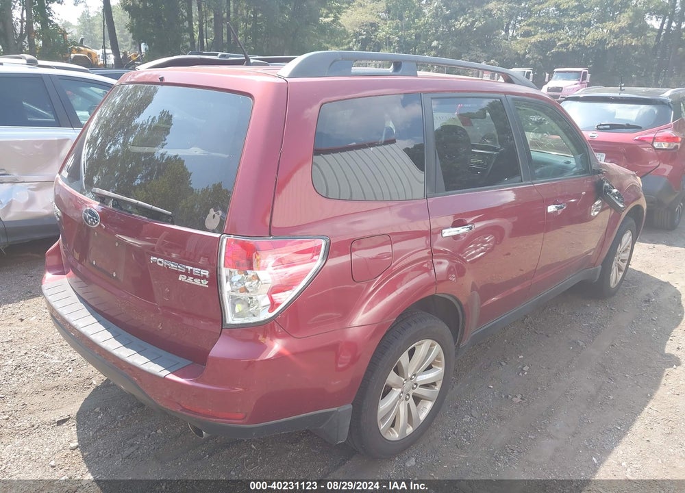 2013 SUBARU FORESTER 2.5X PREMIUM VIN: JF2SHADC4DH419697