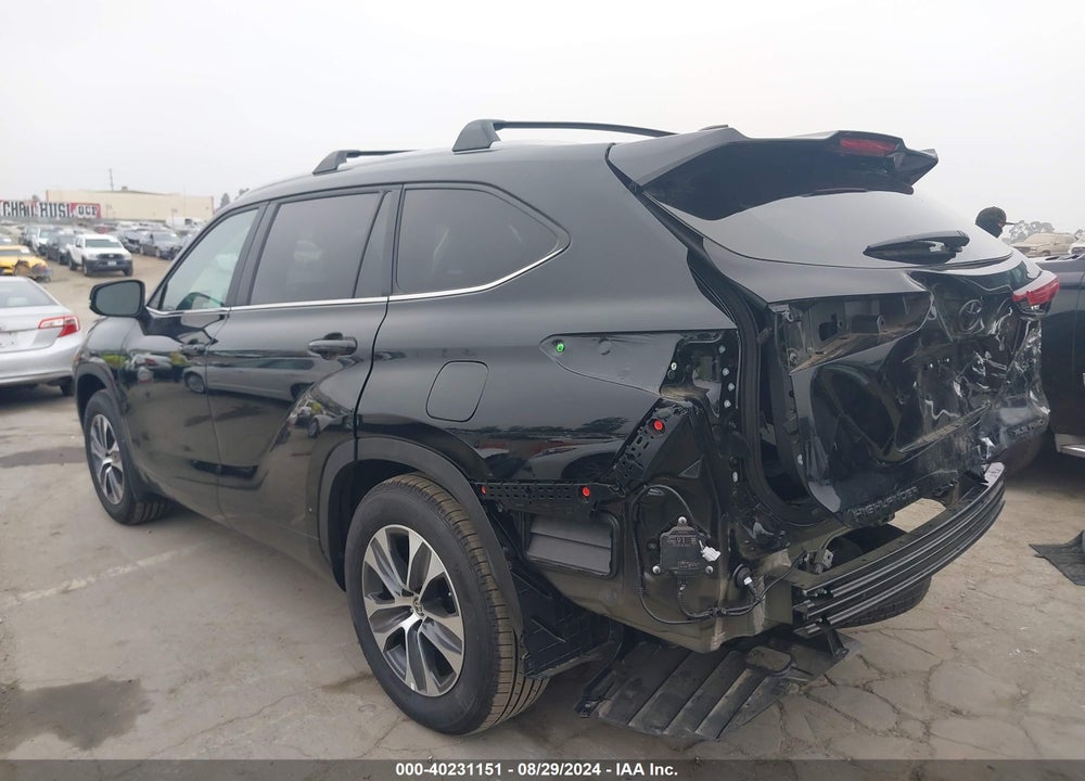2024 TOYOTA HIGHLANDER XLE VIN: 5TDKDRBH1RS558535