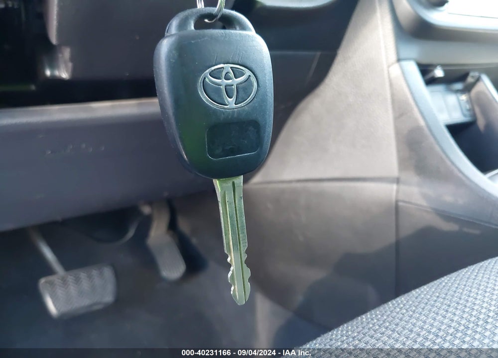 2014 TOYOTA COROLLA S PLUS VIN: 5YFBURHE9EP152096