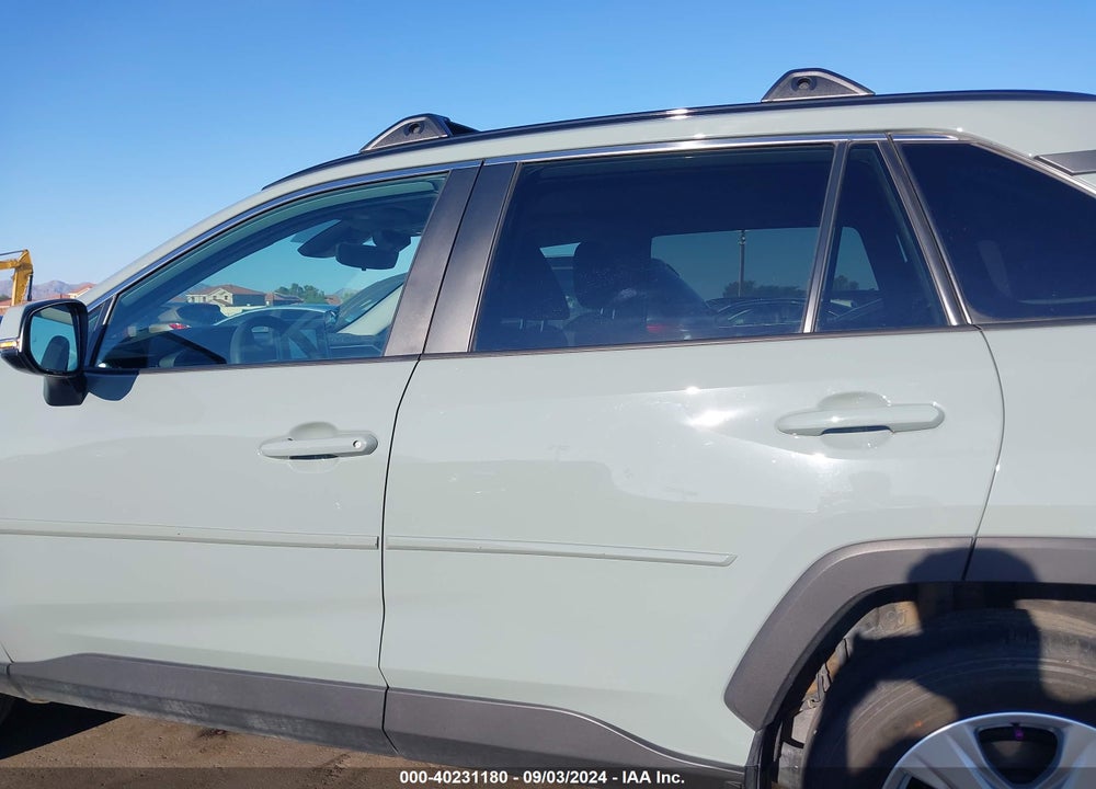 2021 TOYOTA RAV4 XLE VIN: 2T3W1RFVXMW152285