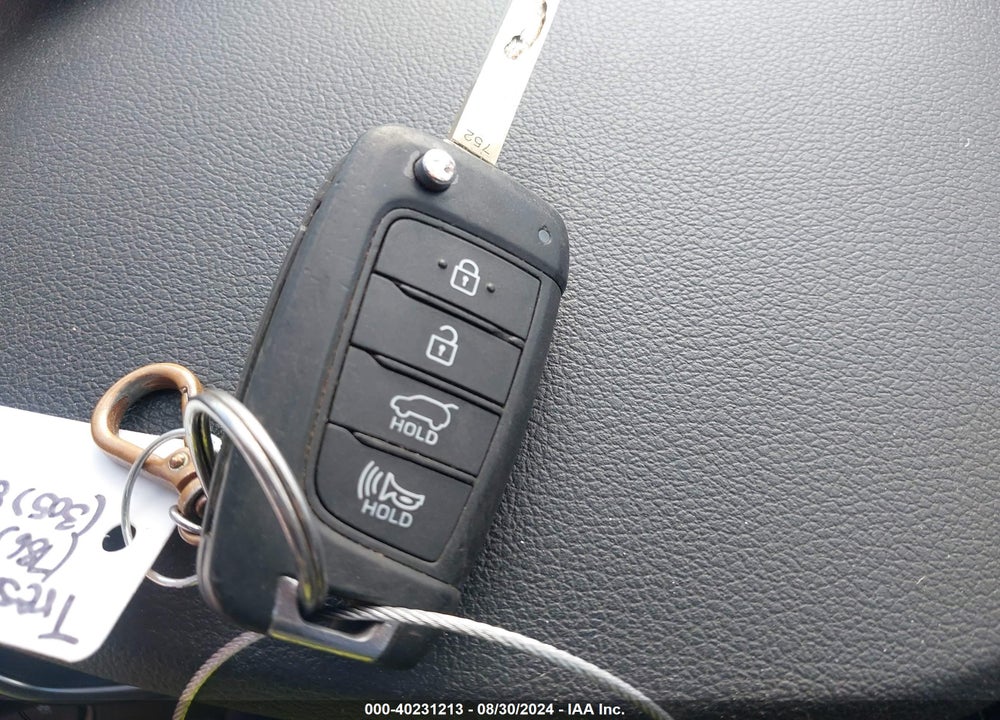 2019 HYUNDAI SANTA FE SE VIN: 5NMS23ADXKH111194