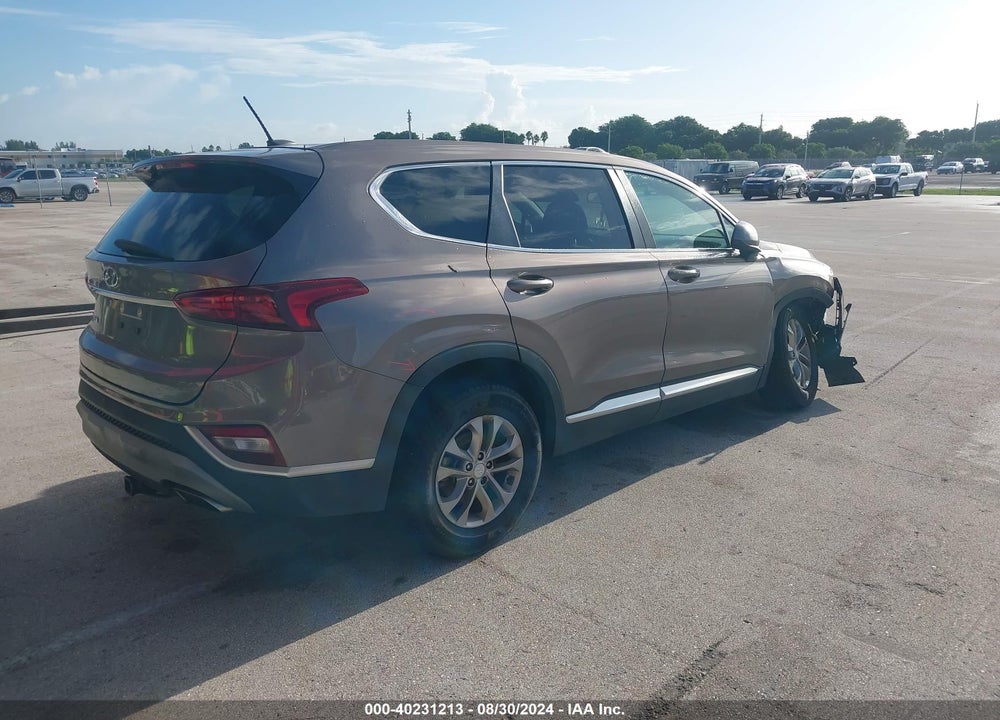 2019 HYUNDAI SANTA FE SE VIN: 5NMS23ADXKH111194