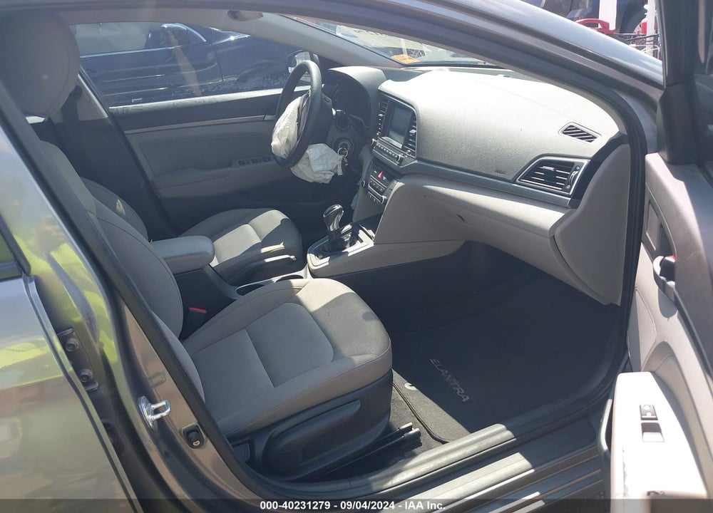 2017 HYUNDAI ELANTRA SE VIN: KMHD84LF8HU402401