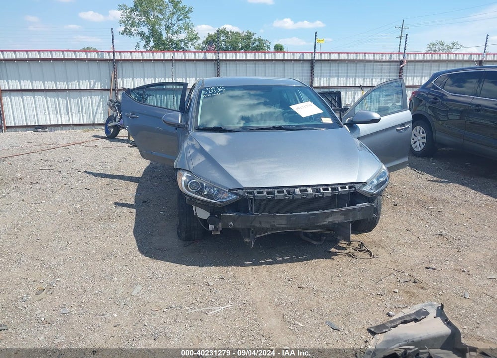 2017 HYUNDAI ELANTRA SE VIN: KMHD84LF8HU402401