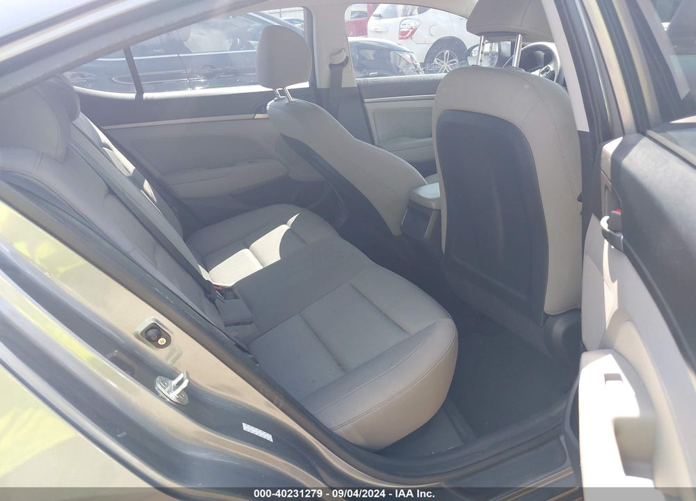 2017 HYUNDAI ELANTRA SE VIN: KMHD84LF8HU402401