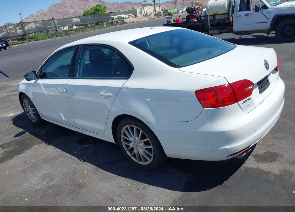 2012 VOLKSWAGEN JETTA 2.0L S VIN: 3VW2K7AJ9CM405341