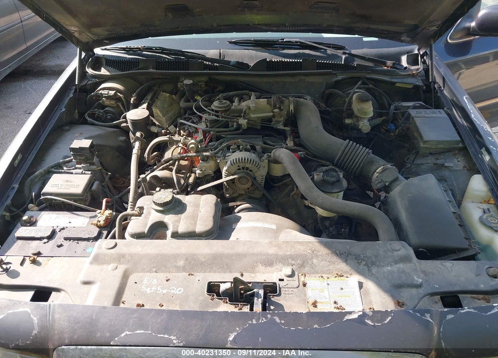 2000 MERCURY GRAND MARQUIS GS VIN: 2MEFM74W5YX611661
