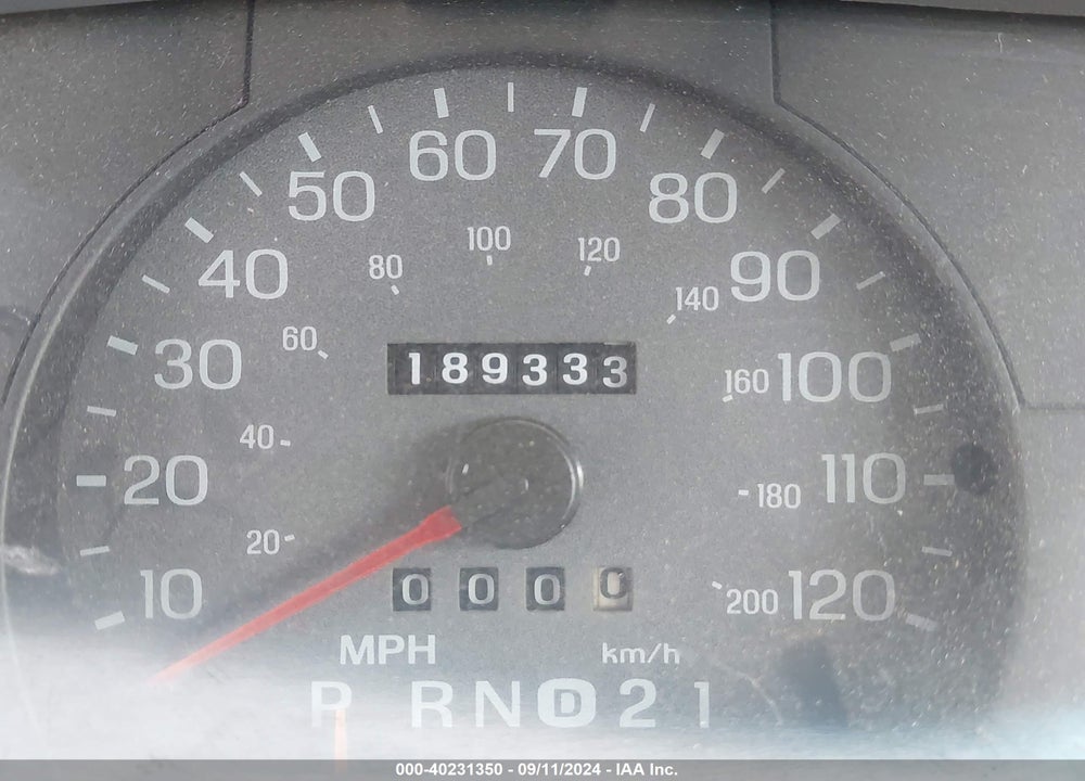 2000 MERCURY GRAND MARQUIS GS VIN: 2MEFM74W5YX611661