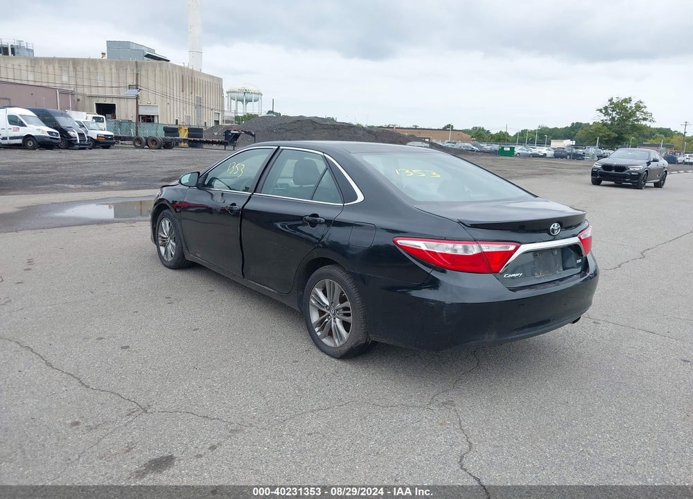 2015 TOYOTA CAMRY SE VIN: 4T1BF1FK3FU019676