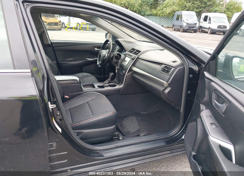 2015 TOYOTA CAMRY SE VIN: 4T1BF1FK3FU019676