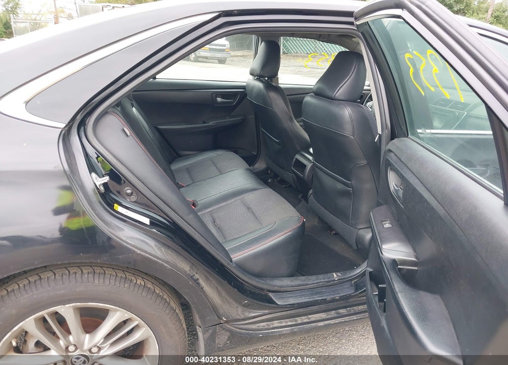 2015 TOYOTA CAMRY SE VIN: 4T1BF1FK3FU019676