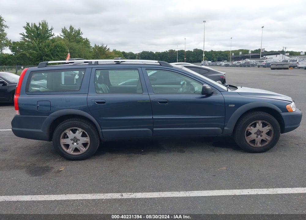 2005 VOLVO XC70 2.5T AWD VIN: YV1SZ592551184623