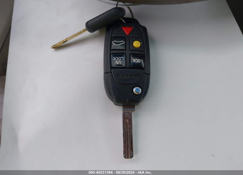 2005 VOLVO XC70 2.5T AWD VIN: YV1SZ592551184623