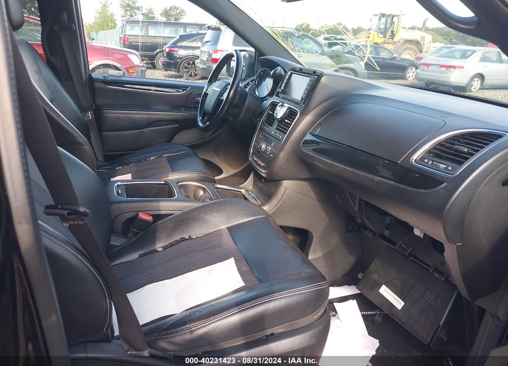 2014 CHRYSLER TOWN & COUNTRY S VIN: 2C4RC1HG3ER464628