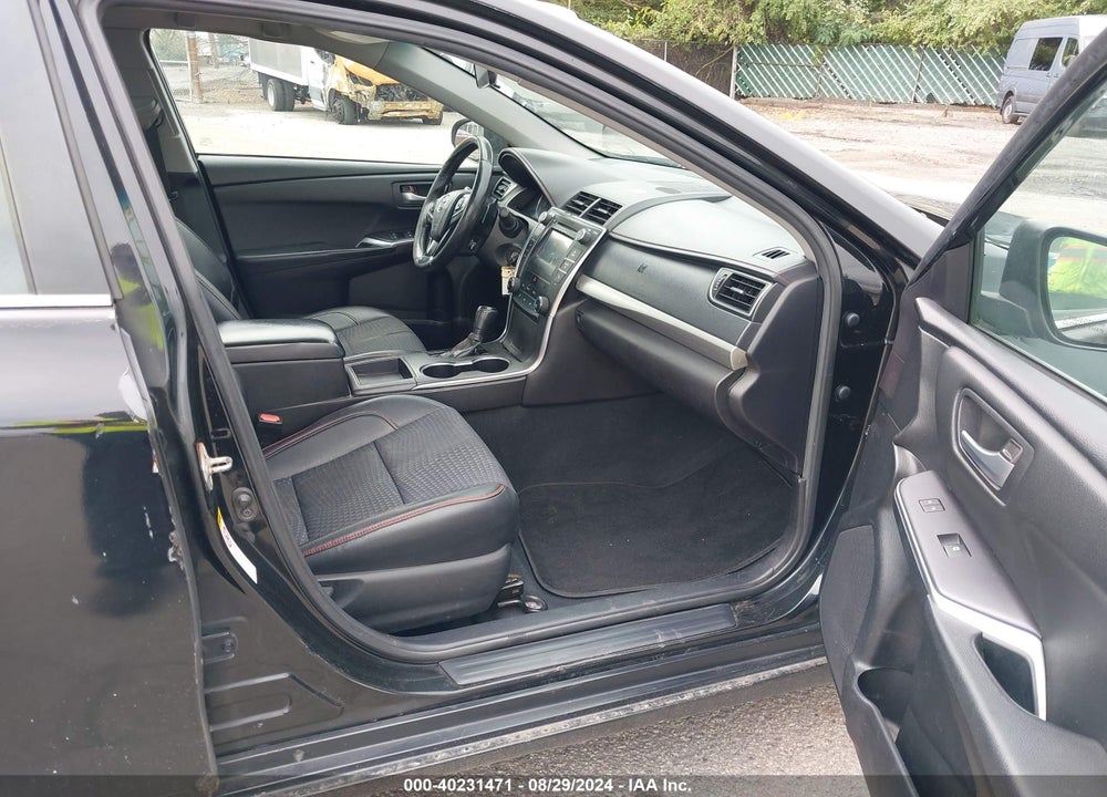 2015 TOYOTA CAMRY SE VIN: 4T1BF1FK2FU007910