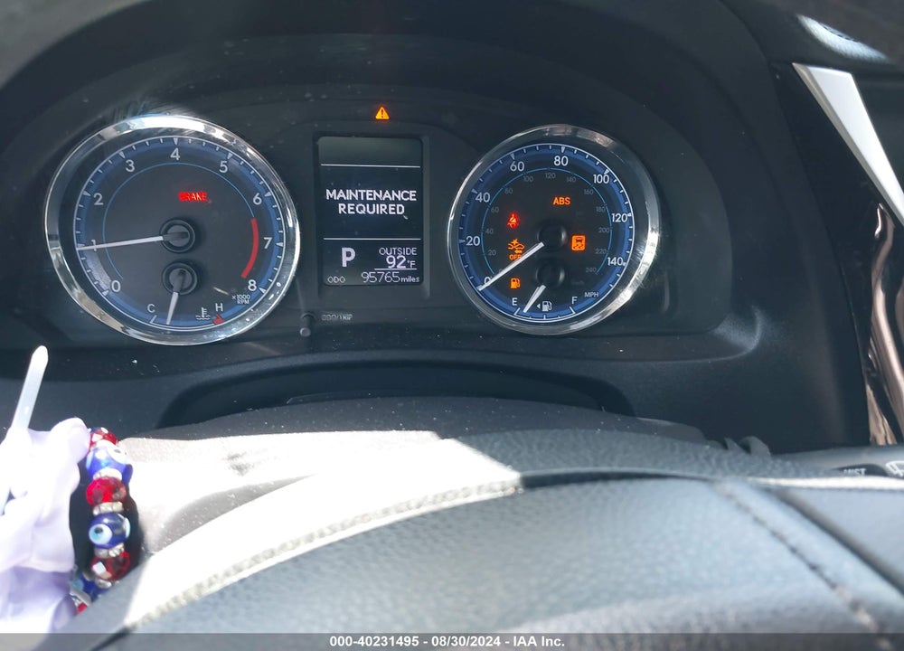 2019 TOYOTA COROLLA LE VIN: 2T1BURHE3KC232697