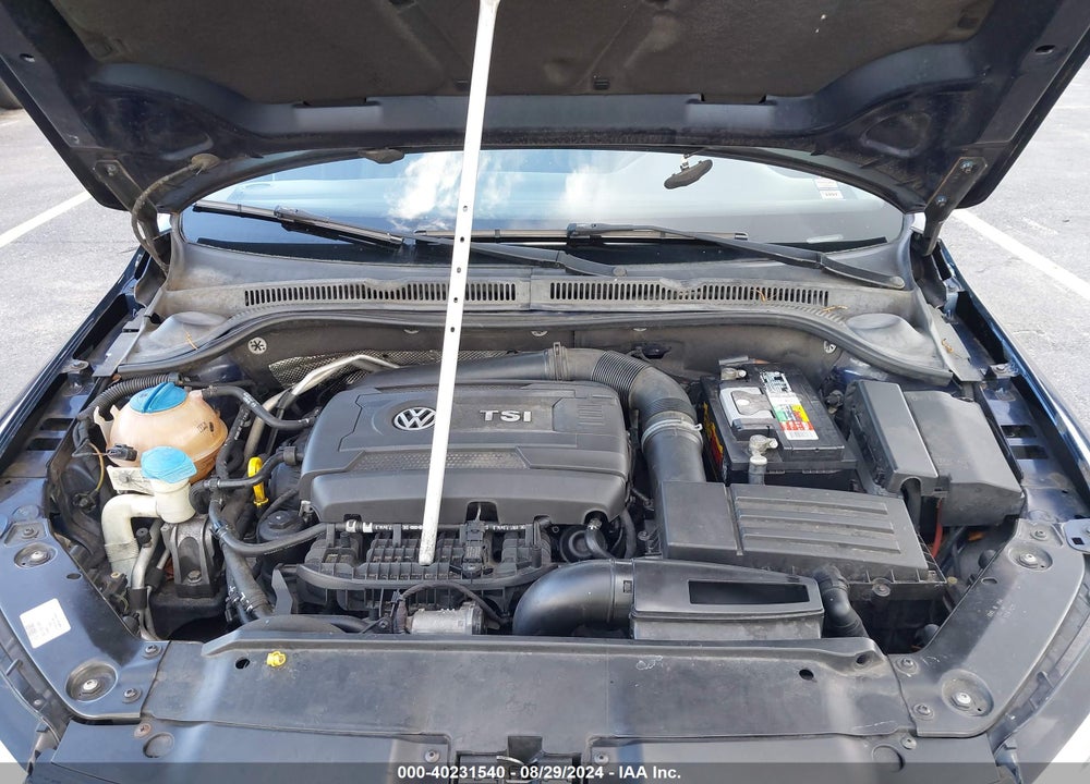 2014 VOLKSWAGEN JETTA 1.8T SE VIN: 3VWD17AJ3EM402028