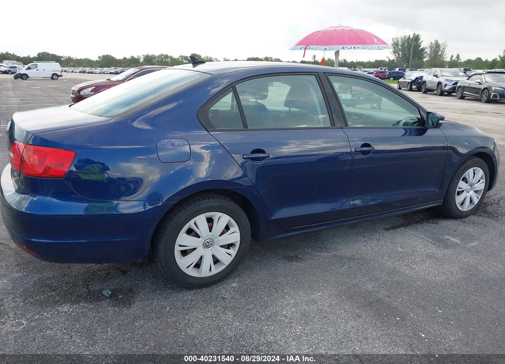 2014 VOLKSWAGEN JETTA 1.8T SE VIN: 3VWD17AJ3EM402028