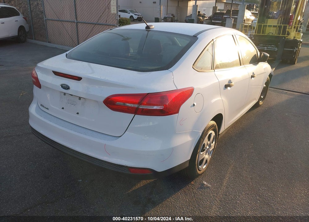 2018 FORD FOCUS S VIN: 1FADP3E27JL313058