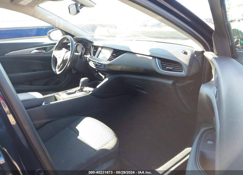 2018 BUICK REGAL SPORTBACK PREFERRED VIN: W04GL6SX0J1096589