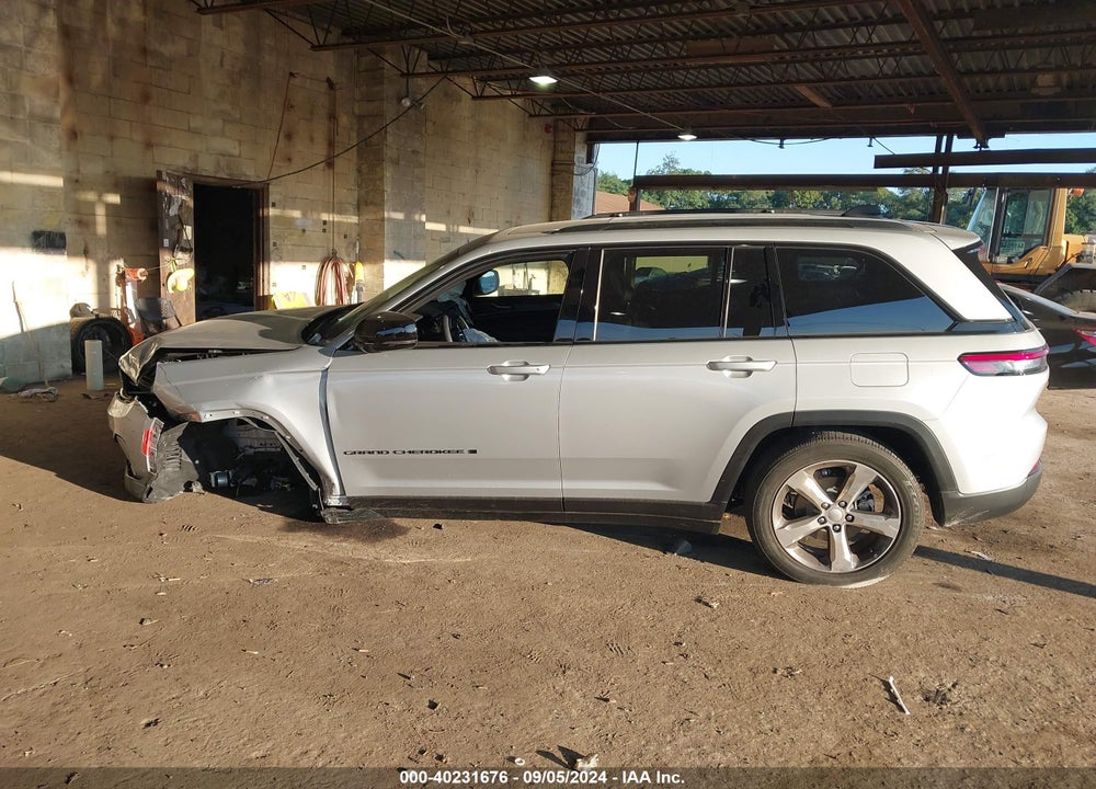 2024 JEEP GRAND CHEROKEE VIN: 1C4RJHAG5RC224021