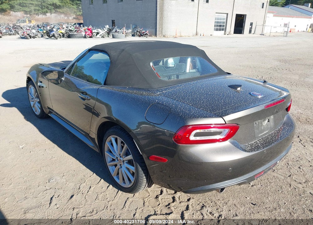 2017 FIAT 124 SPIDER LUSSO VIN: JC1NFAEK1H0125019