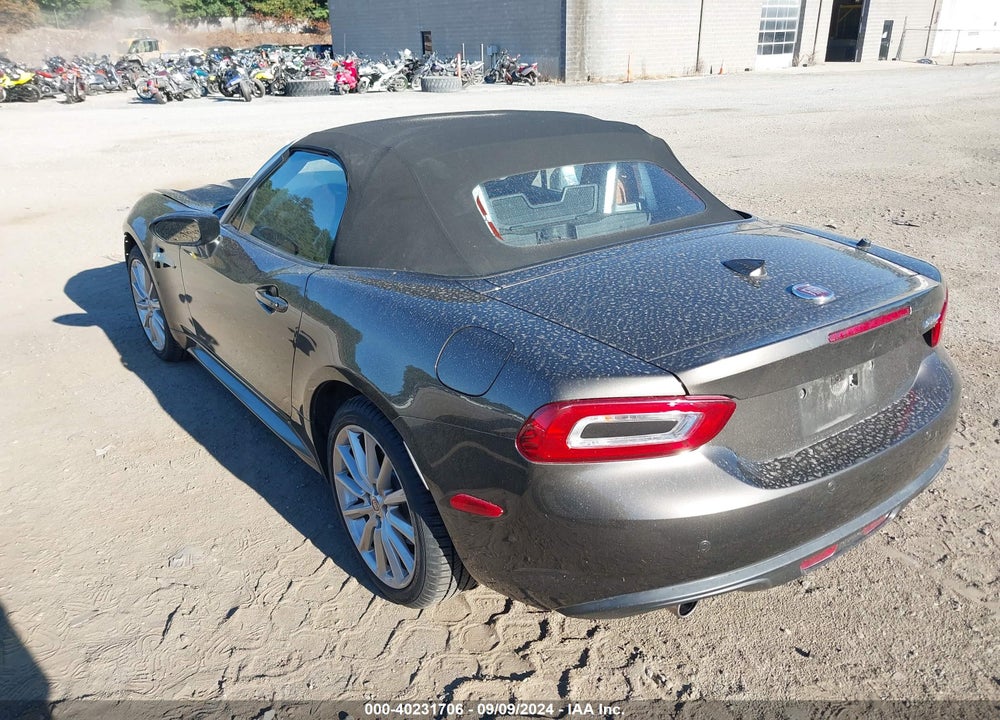2017 FIAT 124 SPIDER LUSSO VIN: JC1NFAEK1H0125019
