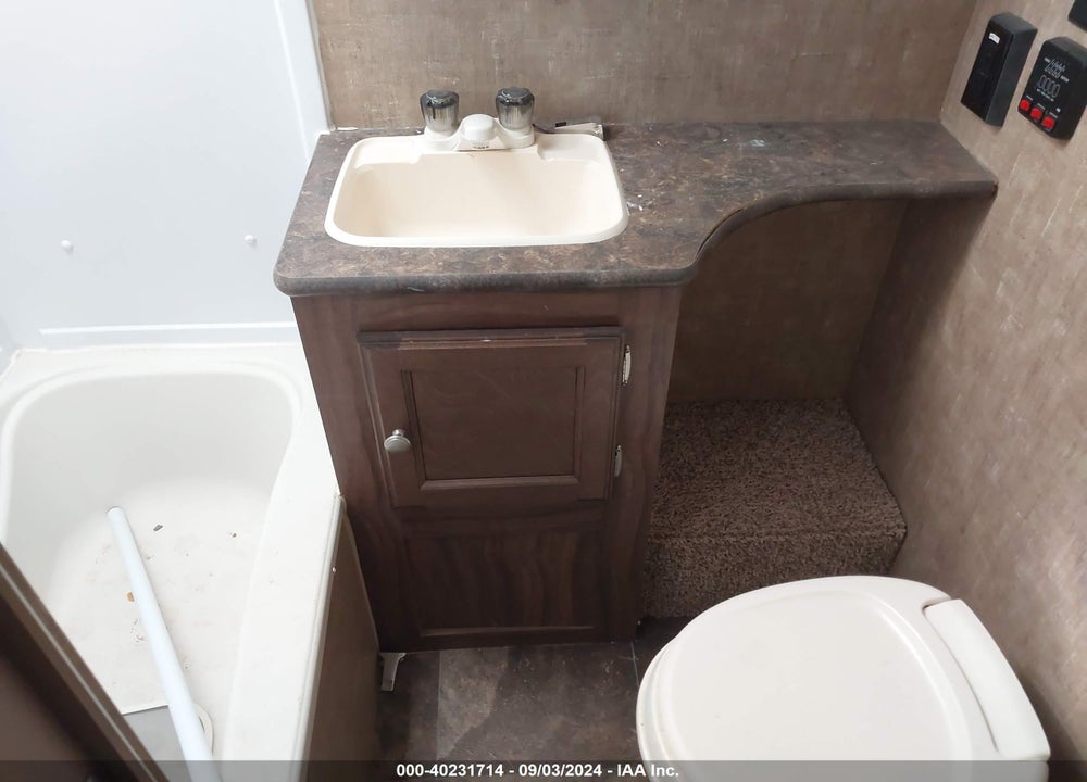 2015 K-Z INC TRAVEL TRAILER VIN: 4EZTU282XF8023233