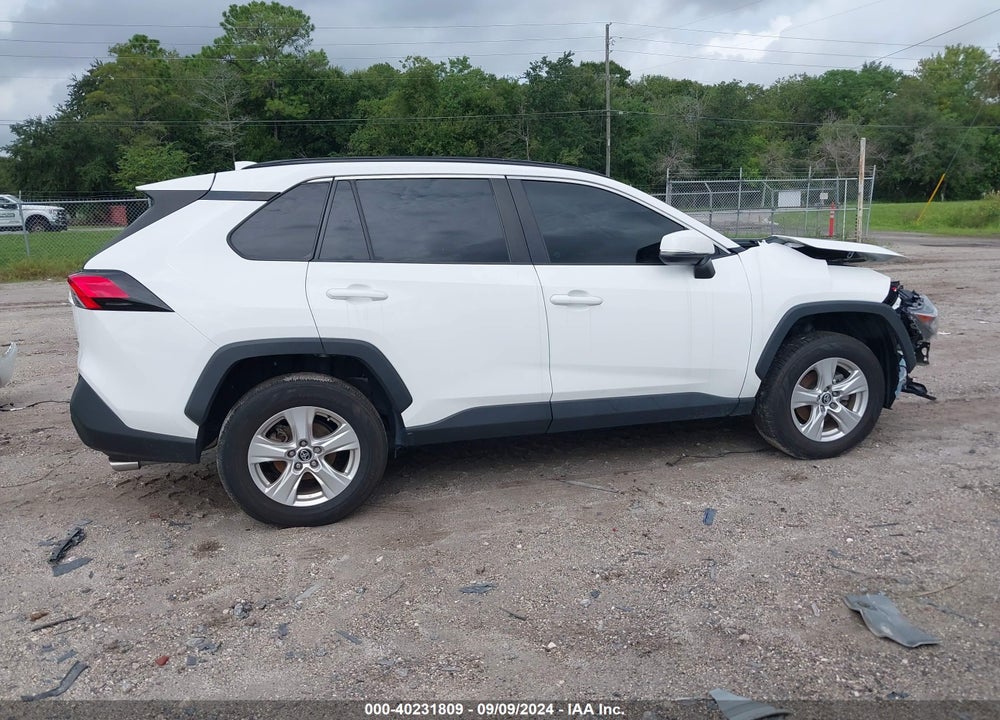 2021 TOYOTA RAV4 XLE VIN: 2T3W1RFV6MC104428