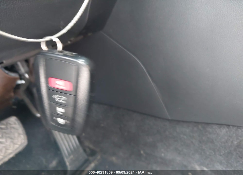 2021 TOYOTA RAV4 XLE VIN: 2T3W1RFV6MC104428