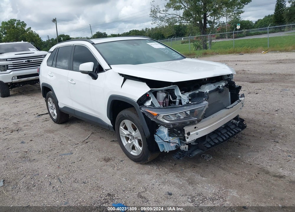2021 TOYOTA RAV4 XLE VIN: 2T3W1RFV6MC104428