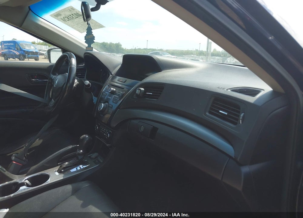 2015 ACURA ILX 2.0L VIN: 19VDE1F35FE000451