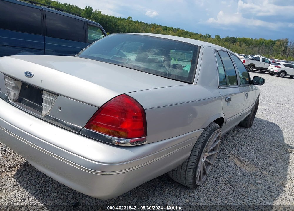 2003 FORD CROWN VICTORIA POLICE VIN: 2FAHP71W13X204988